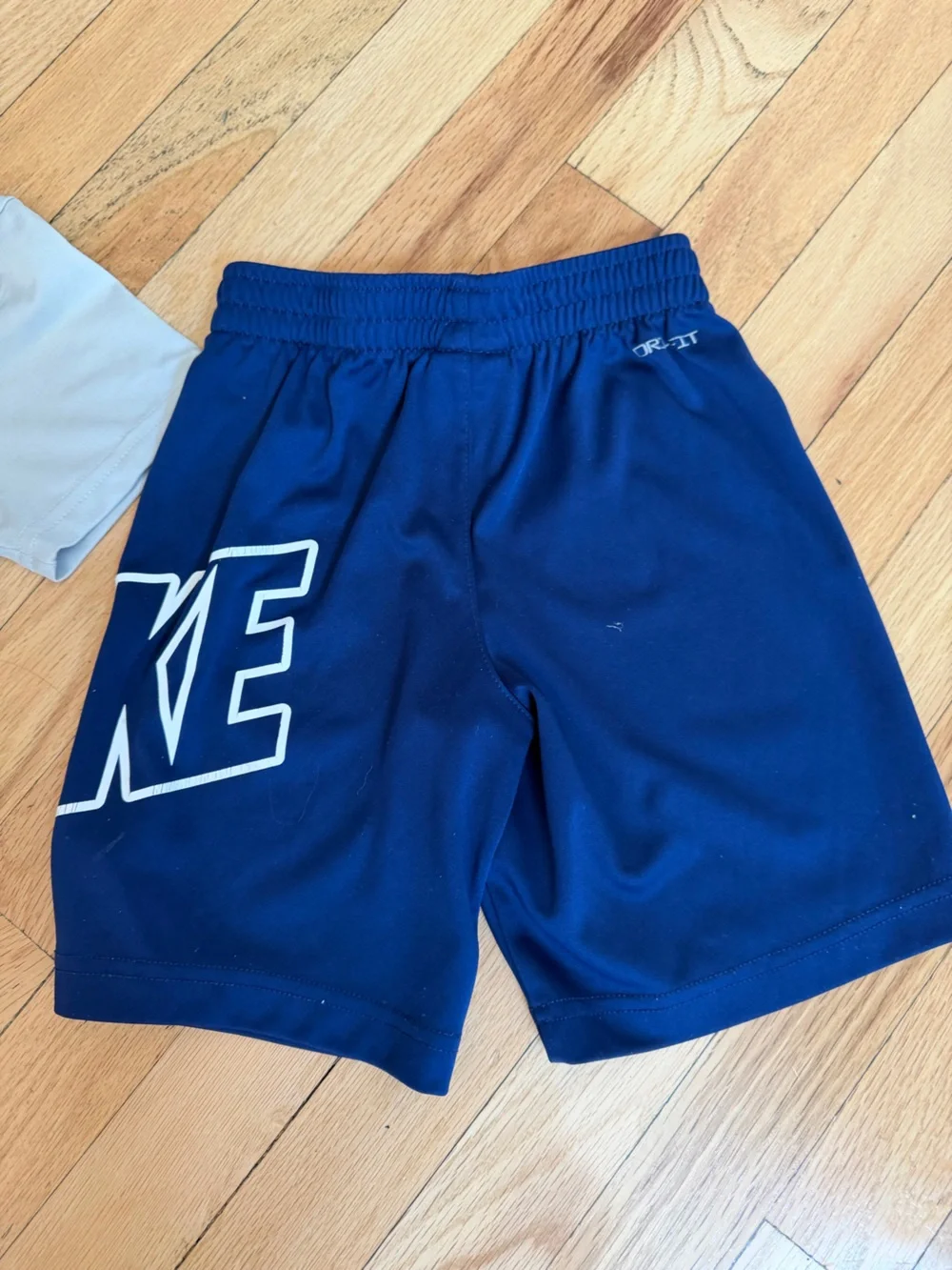 Nike t-shirt and shorts set - Picture 4 of 5